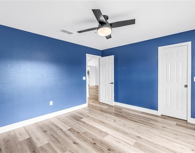 8350 Wingate Drive - Photo Thumbnail 28