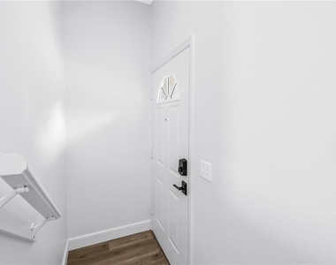 8350 Wingate Drive - Photo Thumbnail 2