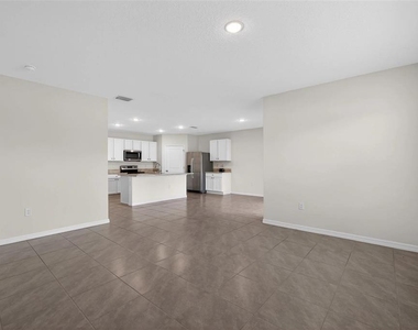 34211 Jasper Stone Drive - Photo Thumbnail 7