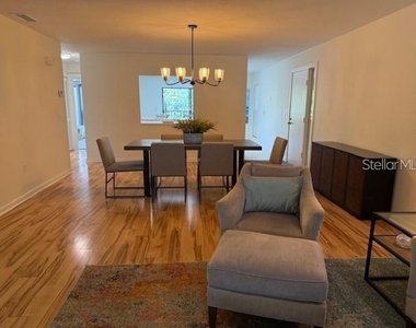 6120 Country Club Way - Photo Thumbnail 3