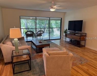 6120 Country Club Way - Photo Thumbnail 2