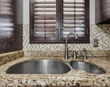 12272 Tierra Pez Way - Photo Thumbnail 17