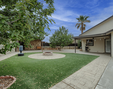 12272 Tierra Pez Way - Photo Thumbnail 7