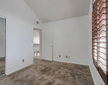 12272 Tierra Pez Way - Photo Thumbnail 29
