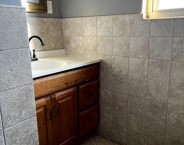 112 De Leon Drive - Photo Thumbnail 15