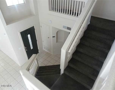7481 Umbria Drive - Photo Thumbnail 19