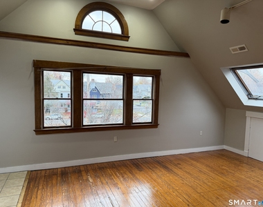 358 Edgewood Avenue - Photo Thumbnail 2