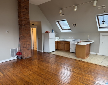 358 Edgewood Avenue - Photo Thumbnail 4