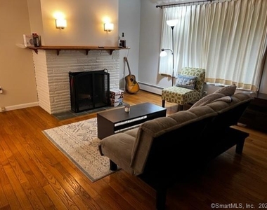 21 Mcdermott Circle - Photo Thumbnail 4