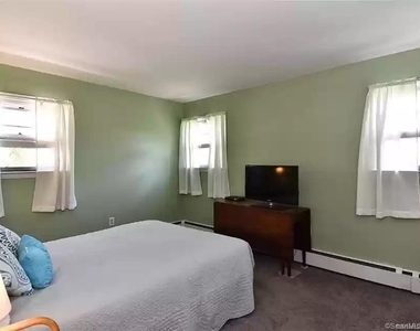 21 Mcdermott Circle - Photo Thumbnail 12