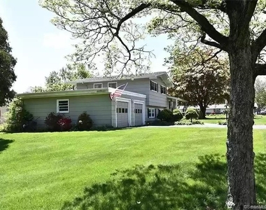 21 Mcdermott Circle - Photo Thumbnail 23