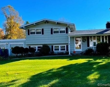 21 Mcdermott Circle - Photo Thumbnail 1