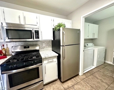 7885 Flamingo Road - Photo Thumbnail 6