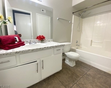 7885 Flamingo Road - Photo Thumbnail 14