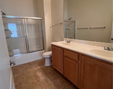 8805 Jeffreys Street - Photo Thumbnail 3
