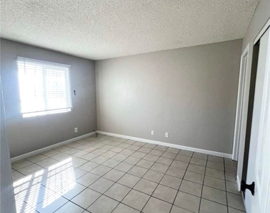 6928 Appleton Drive - Photo Thumbnail 7