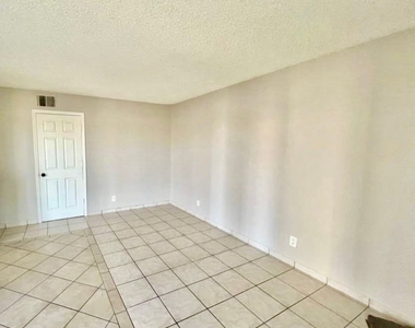 6928 Appleton Drive - Photo Thumbnail 6