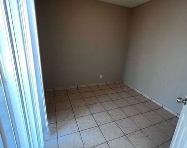 6928 Appleton Drive - Photo Thumbnail 15