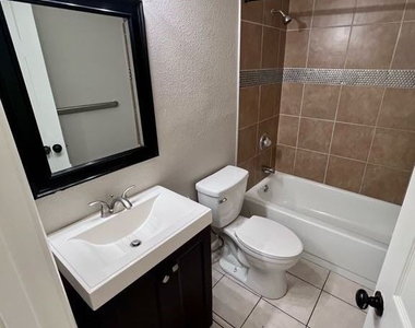 6928 Appleton Drive - Photo Thumbnail 12
