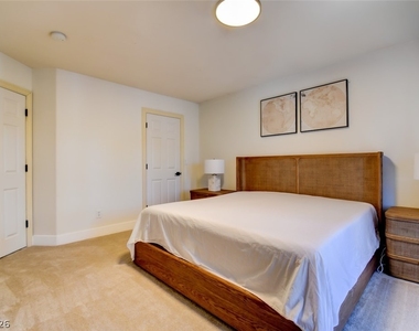 7686 Gossamer Wind Street - Photo Thumbnail 32