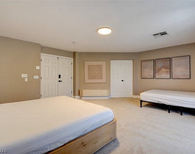 7686 Gossamer Wind Street - Photo Thumbnail 35