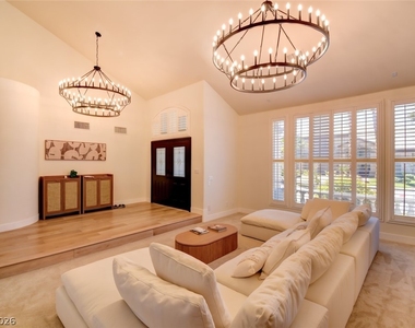 7686 Gossamer Wind Street - Photo Thumbnail 5