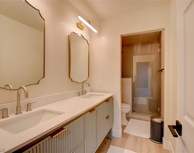 7686 Gossamer Wind Street - Photo Thumbnail 30