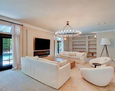7686 Gossamer Wind Street - Photo Thumbnail 13