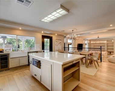 7686 Gossamer Wind Street - Photo Thumbnail 12