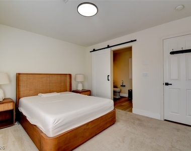 7686 Gossamer Wind Street - Photo Thumbnail 18