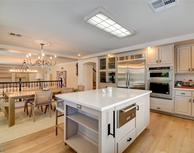 7686 Gossamer Wind Street - Photo Thumbnail 11