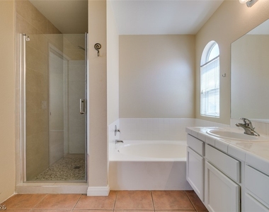 9532 Amber Valley Lane - Photo Thumbnail 16