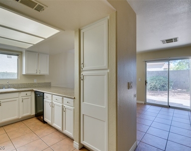 9532 Amber Valley Lane - Photo Thumbnail 5