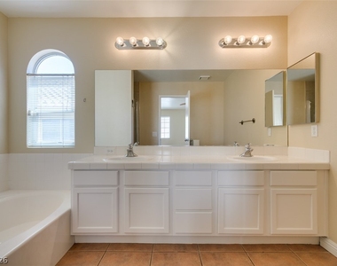 9532 Amber Valley Lane - Photo Thumbnail 15