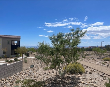 11593 Cedar Shore Avenue - Photo Thumbnail 6