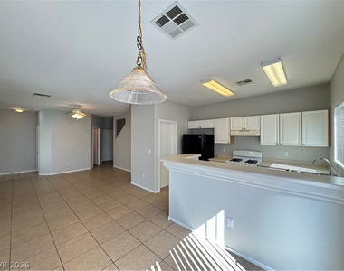 9312 Straw Hays Street - Photo Thumbnail 4