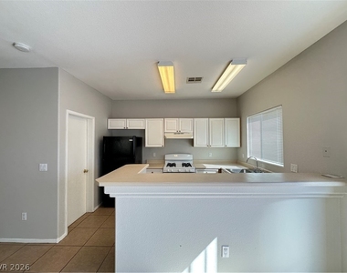 9312 Straw Hays Street - Photo Thumbnail 3