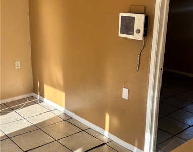 1118 Laurel Avenue - Photo Thumbnail 11