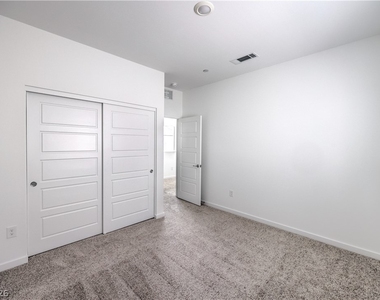 11804 Waterbird Avenue - Photo Thumbnail 22