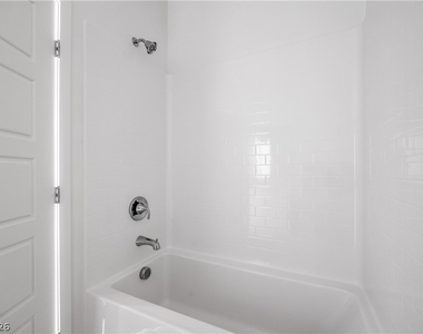 11804 Waterbird Avenue - Photo Thumbnail 19