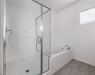11804 Waterbird Avenue - Photo Thumbnail 11