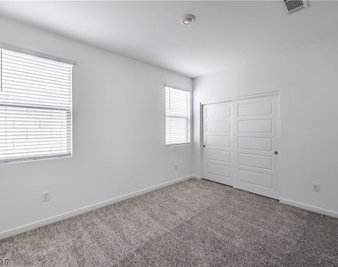 11804 Waterbird Avenue - Photo Thumbnail 14