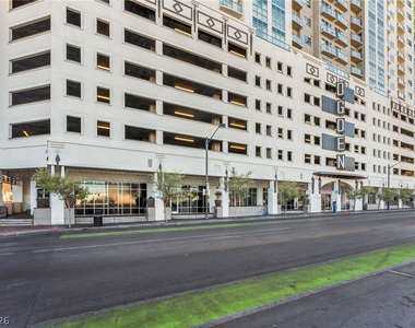 150 Las Vegas Boulevard - Photo Thumbnail 19