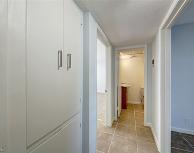 1700 Rexford Drive - Photo Thumbnail 44