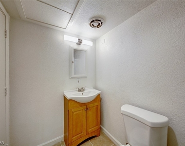 1700 Rexford Drive - Photo Thumbnail 42