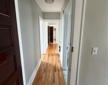 501-2 Clarendon Street - Photo Thumbnail 12