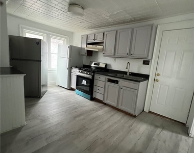 229 Kellogg Street - Photo Thumbnail 9