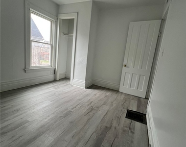 229 Kellogg Street - Photo Thumbnail 13