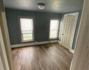 752 S Main Street - Photo Thumbnail 3