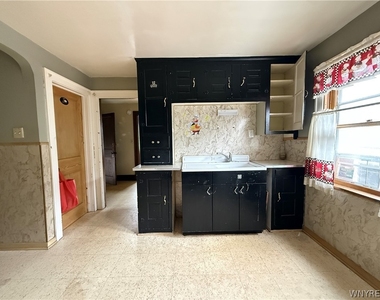 733 Lasalle Avenue - Photo Thumbnail 5